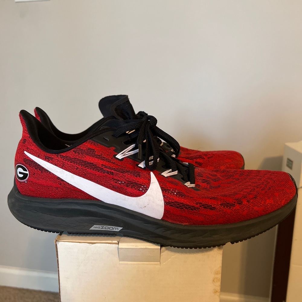 Nike Air zoom Pegasus 36 Georgia size 11